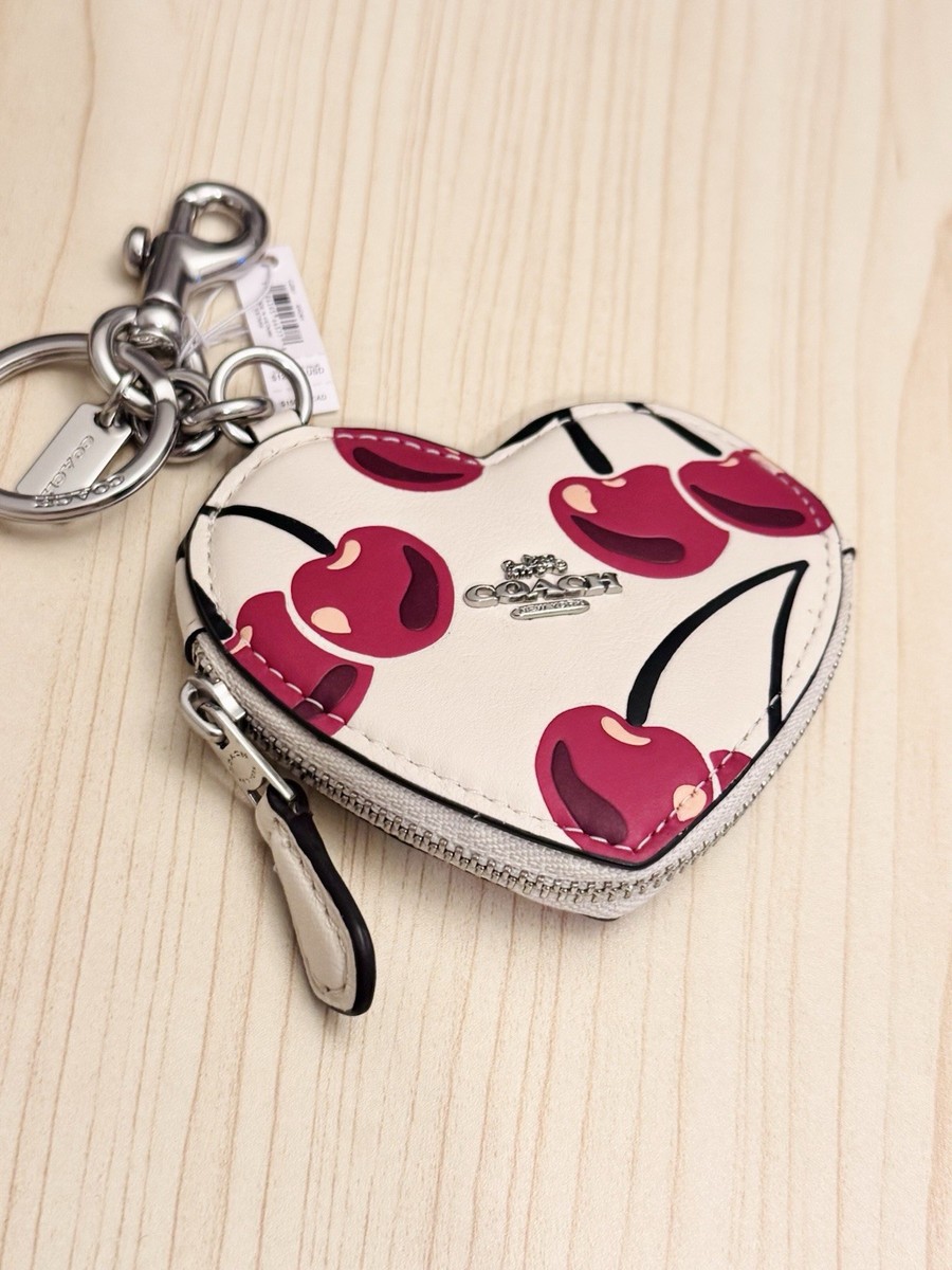 COACH ハート型 チェリー柄ケースキーホルダー CZ091シルバー金具 NWT Limited Coach CZ091 Leather Heart Coin Pouch Bag Charm With
