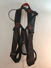 OUMERS Rock Climbing Mountaineering Fall Protection Full Body Harness GB6095