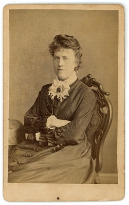 CIRCA 1870'S Named CDV Woman Beautiful Victorian Dress Nebbien Oldenburg Germany