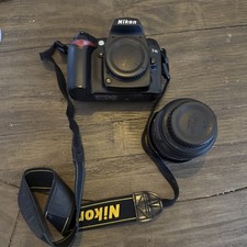 Nikon D D90 12.3MP Digital SLR Camera - Black (Kit w/ VR 18-105 mm Lens)