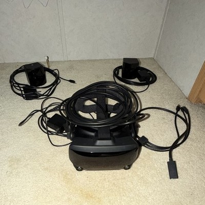 Valve Index VR Headset,2 Base Stations, all Cables (read description please)