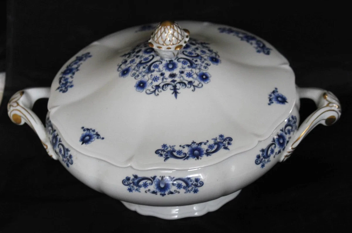 Soupières porcelaine ancienne fabrique Royal Limoges