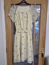 Holly Willoughby size 14 cream floaty romantic dress with rabbits, Easter
