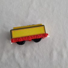 Thomas & Friends Tomy Trackmaster cargo train caar Video (motorized)