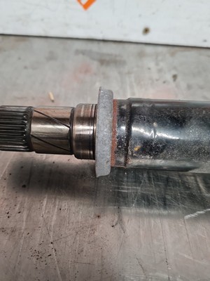 BMW X1 F48 sDrive 2.0i Front Right Driveshaft 8681530 for sale 