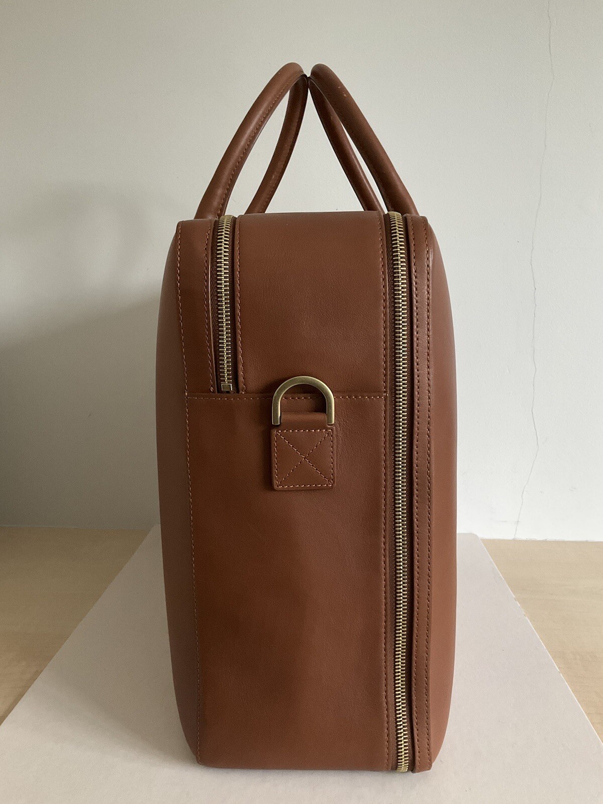 Mulberry Oak Calf Leather Matthew 24 Hour Mens Bag - Brand New And Unused image 5