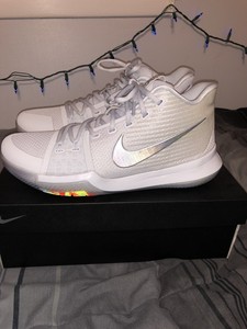 kyrie 3 pure platinum