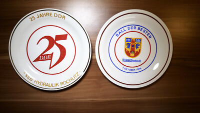 2x Teller VEB Orsta Hydraulik Rochlitz. cp Porzellan Colditz 1974 & 1976. DDR