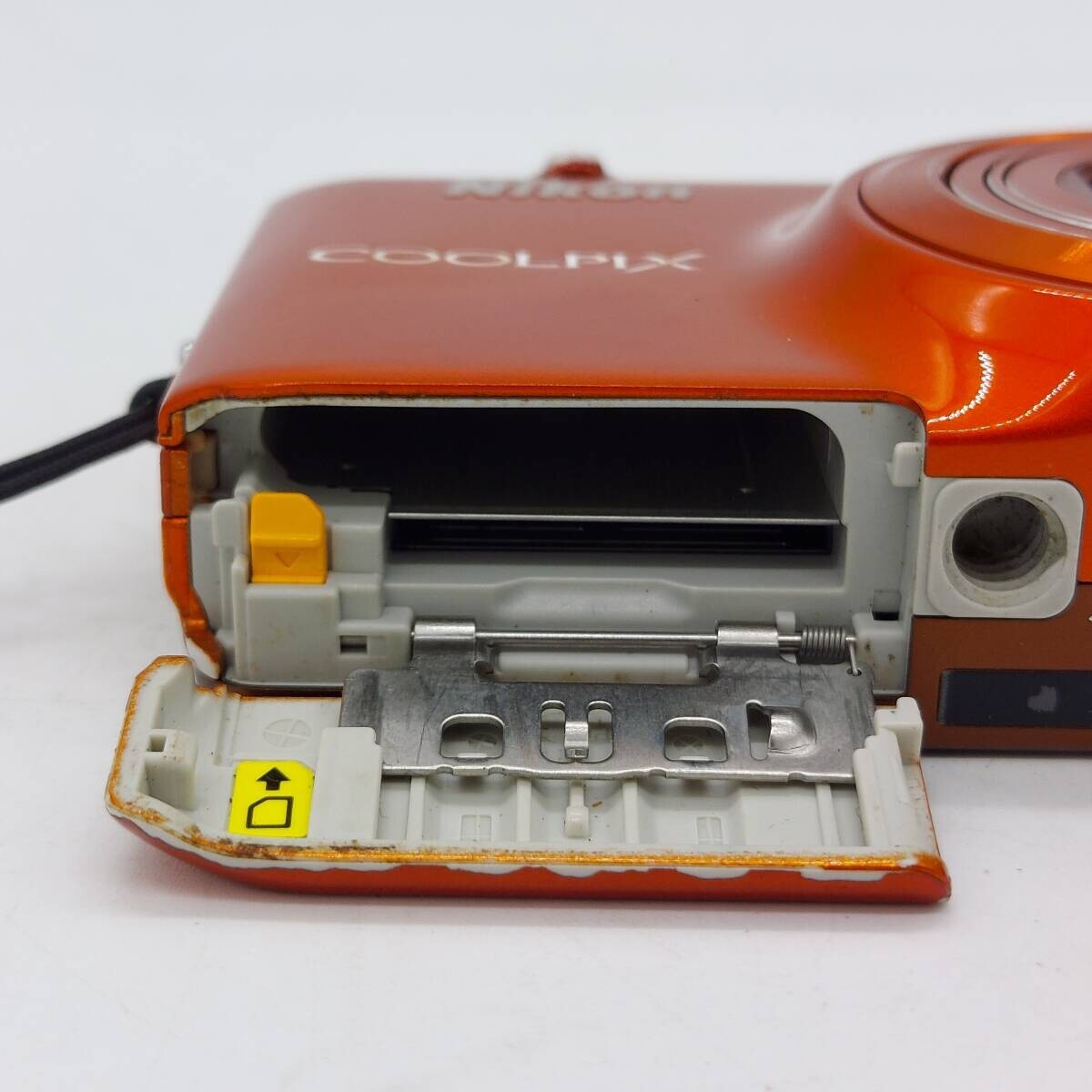 Nikon COOLPIX S6500 16MP Orange Digital Camera Digicam Nikon COOLPIX S6500 16MP Orange Digital Camera Digicam