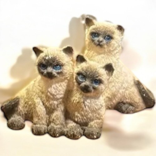 Trio of Siamese Cats Sandicast figurine