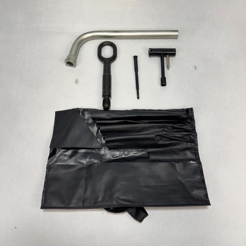 π 08-24 AUDI S5 B9 TYRE EMERGENCY TOOL KIT TOW HOOK BOOT TRUNK STORAGE SET OEM - Picture 3 of 13