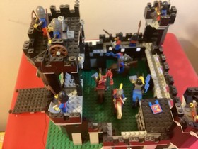 LEGO Castle: Black Monarch's Castle (6085)