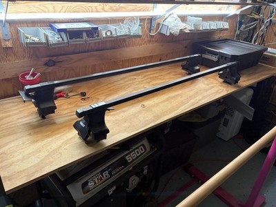 Thule Classic SquareBar System with Rapid/Classic clamp-style foot pack (NO KEY)