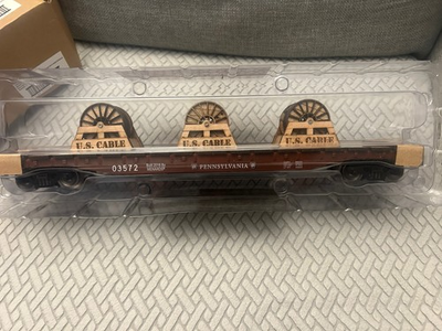 #ad 279 3167 O Scale Menards Pennsylvania Long Flatcar w Wire Spools $25.00