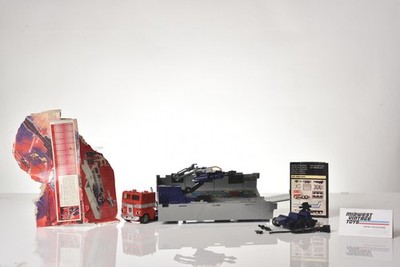 G1 Transformers Optimus Prime 100% Complete w/ Torn Box