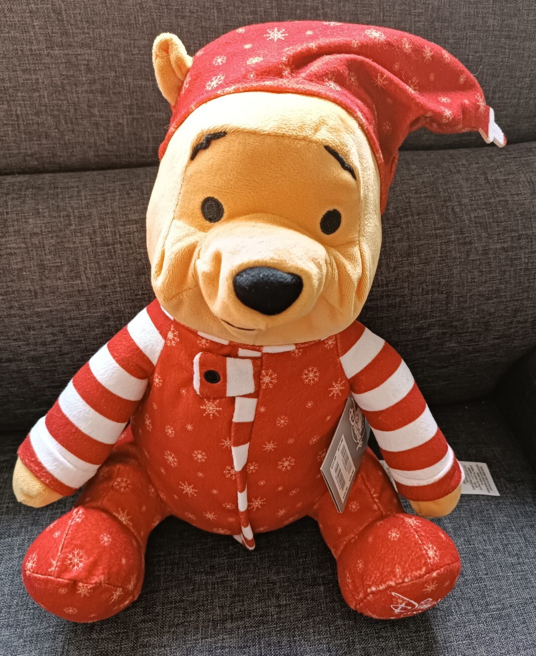 Peluche Winnie l'Ourson Soft Disney Store édition spéciale Noël 2021 de 30cm