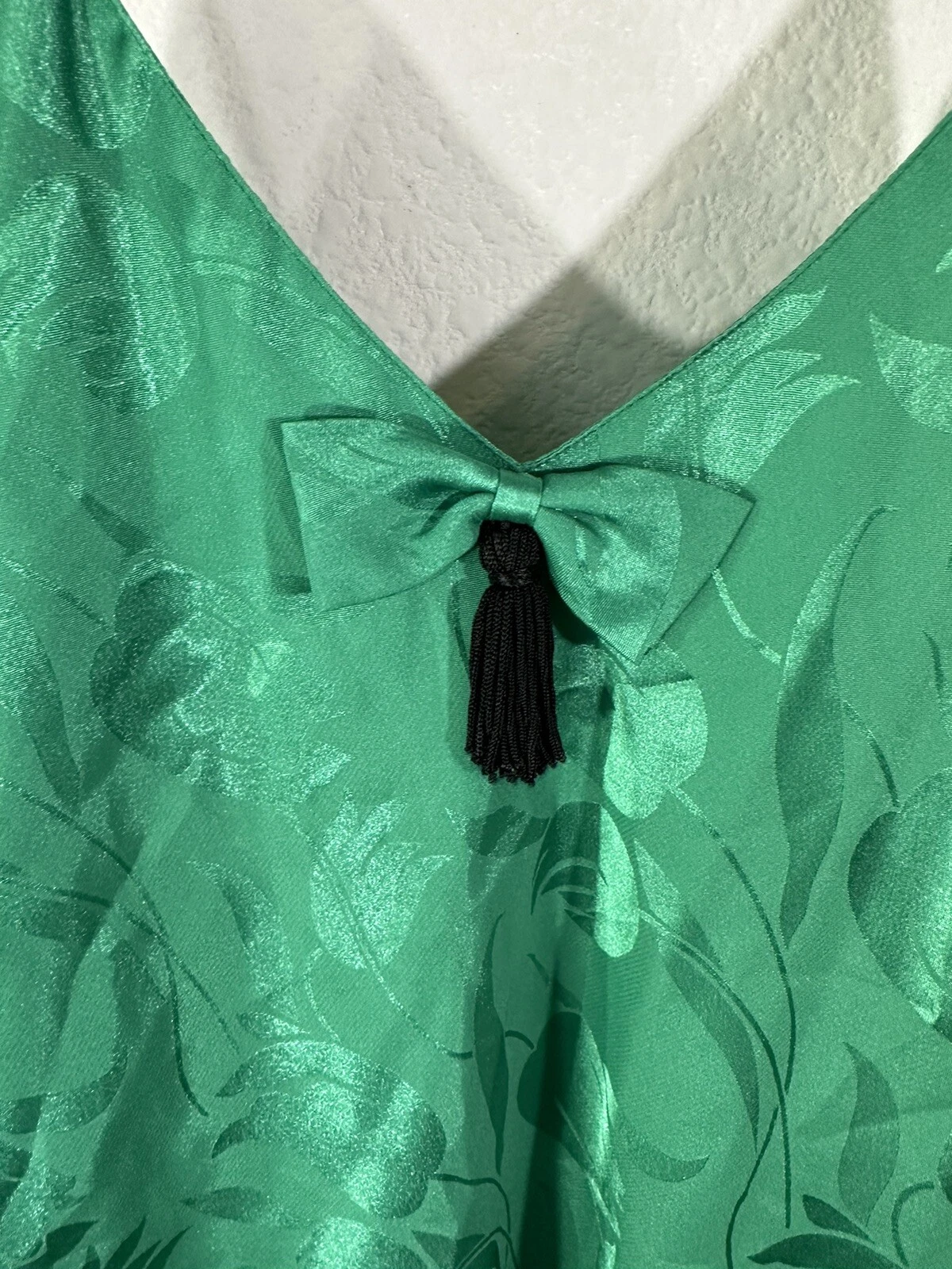 UNDERCOVER Abito vintage Victoria’s Secret etichetta oro verde con accenti neri taglia small