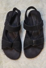 CLARKS Sandals Springers Womens Size 7 Black Leather Adjustable Hook Loop Straps