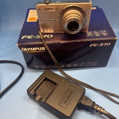 Olympus FE-370 8.0MP Digital Camera Silver 5x Zoom, Battery, Charger, Box TESTED