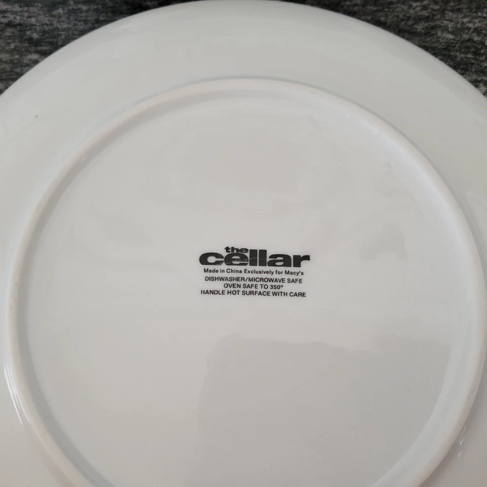 The Cellar Macy's Exclusivo Cheeky BULLDOG FRANCÉS Abrigo Ensalada Plato Porcelana 9" Foto 2 de 2