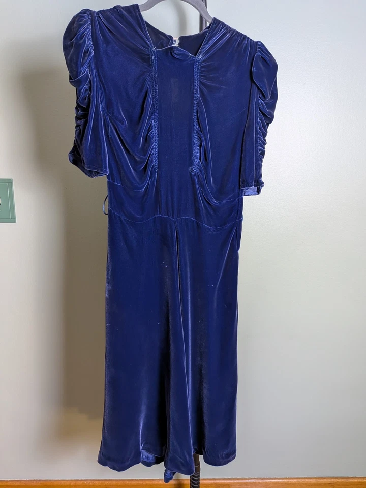 Vestido vintage con cinturón de terciopelo de seda manga acanalada azul profundo años 40 *tal cual Foto 3 de 4