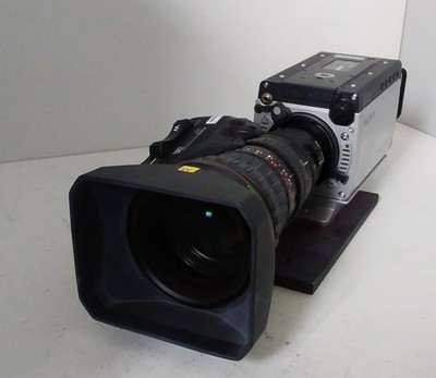 Sony HDC-X300 HDSDI Kamera + 18x HD OBJEKTIV (funktionstüchtig)