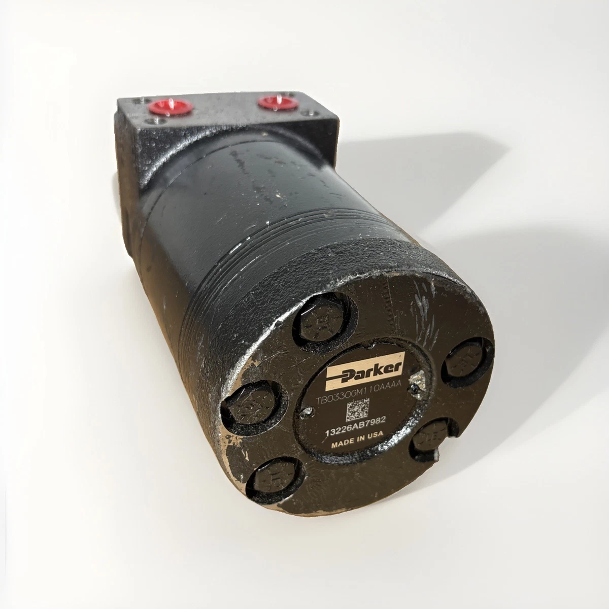 Parker TB0330GM110AAAA TB Series Hydraulic Motor 4-Bolt. photo 2