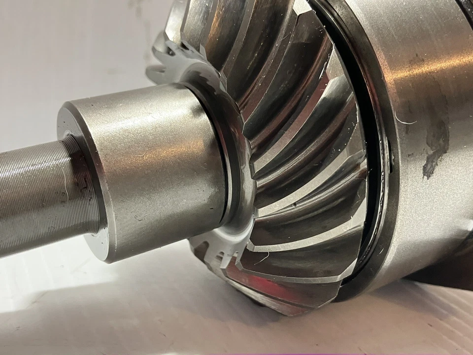 2005 Suzuki Boulevard Vl 1500 (C90) Secondary Driveshaft Output Gear Shaft(OEM) Foto 4 de 4