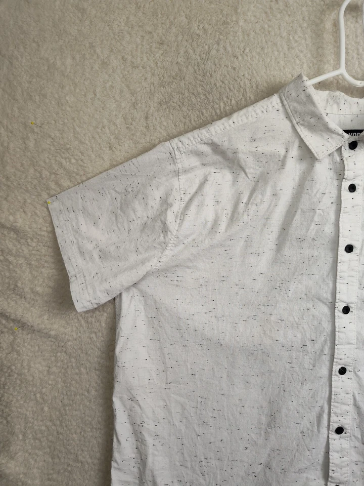 Camisa Zoo York Irrompible Hombre 2XL Estampado Blanco Mezcla de Algodón Manga Corta Abotonada Foto 2 de 4