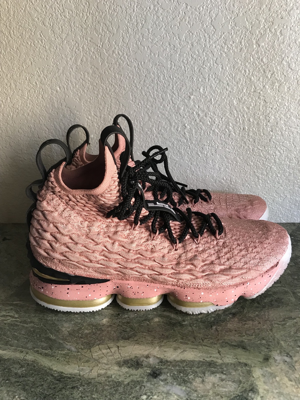 lebron 15 rosadas