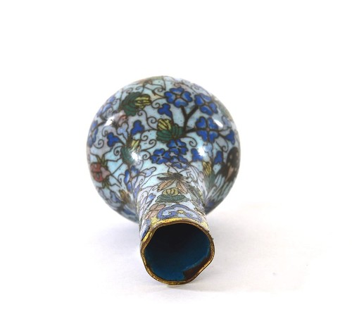 Petit vase chinois 19ème émaillé cloisonné doré tabatière insecte fleur - Photo 9 sur 12