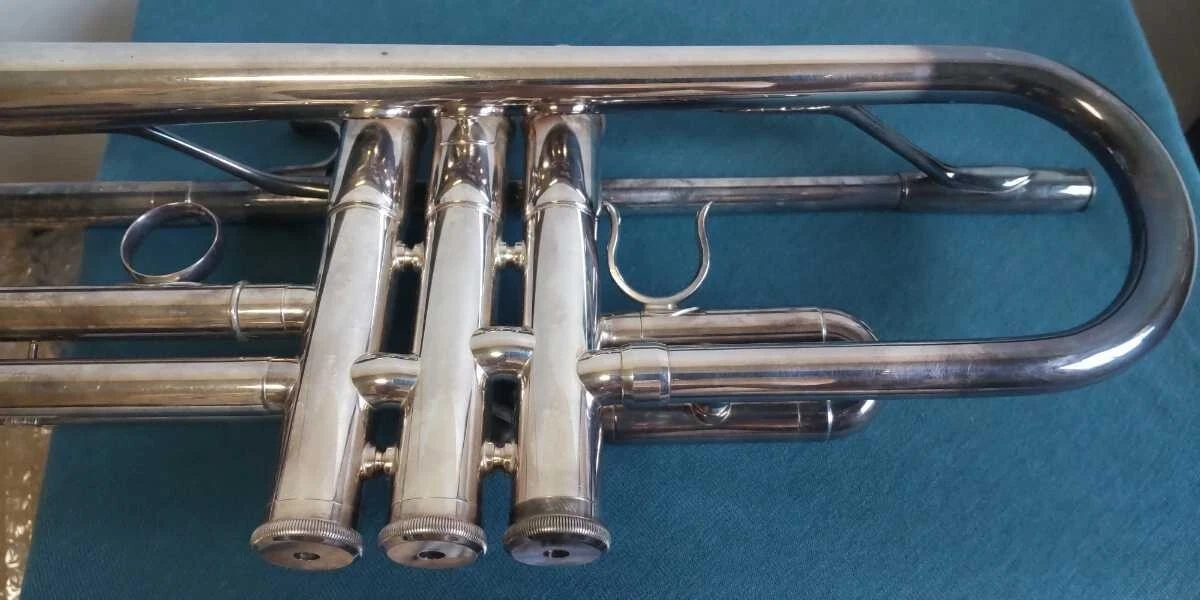 Yamaha YTR-732 Professional Trumpet silver musical instrument 