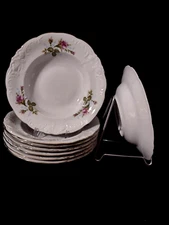 NEAR MINT (8) pcs  ROSES WAWEL (8) 8" RIMMED SOUP BOWLS Vintage