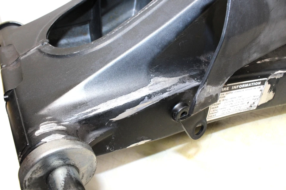 Yamaha Yzf R6 2003 basculante trasero suspensión trasera brazo oscilante Foto 3 de 4