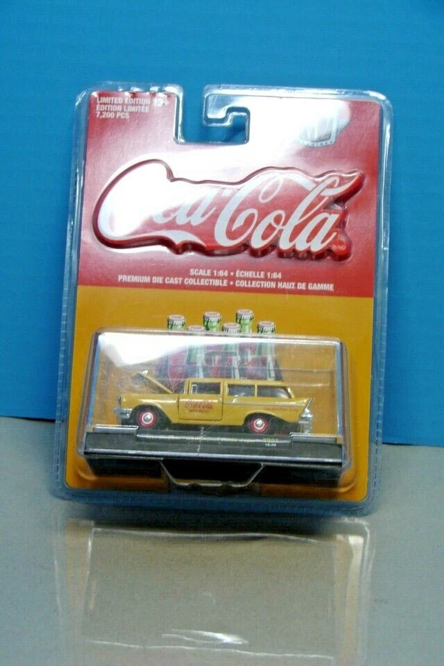 M2 Coca Cola 1957 Chevrolet 150 Handyman Station Wagon YR01 - Imagem 2 de 4