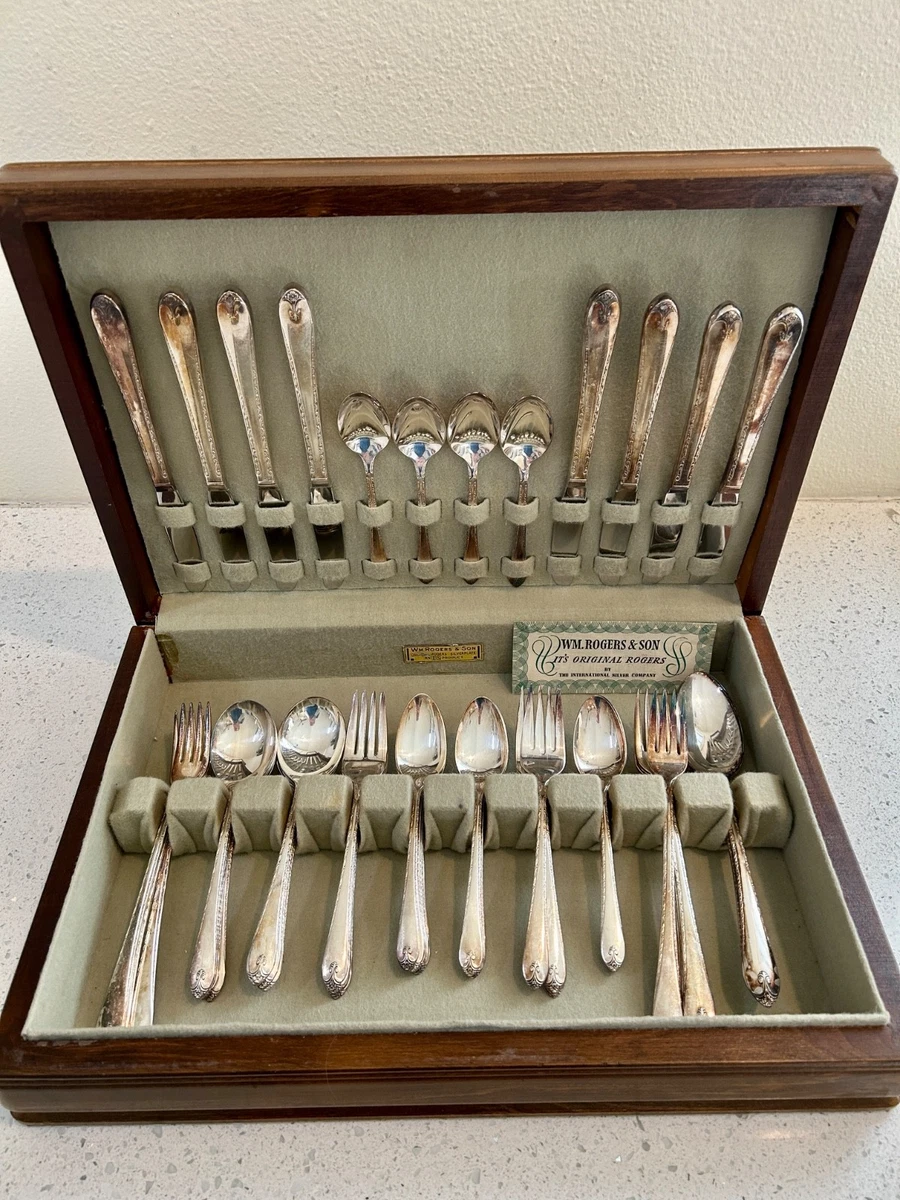 Wm. Rogers & Son 1900-1940 Flatware-Set Antique US Silver-Plated