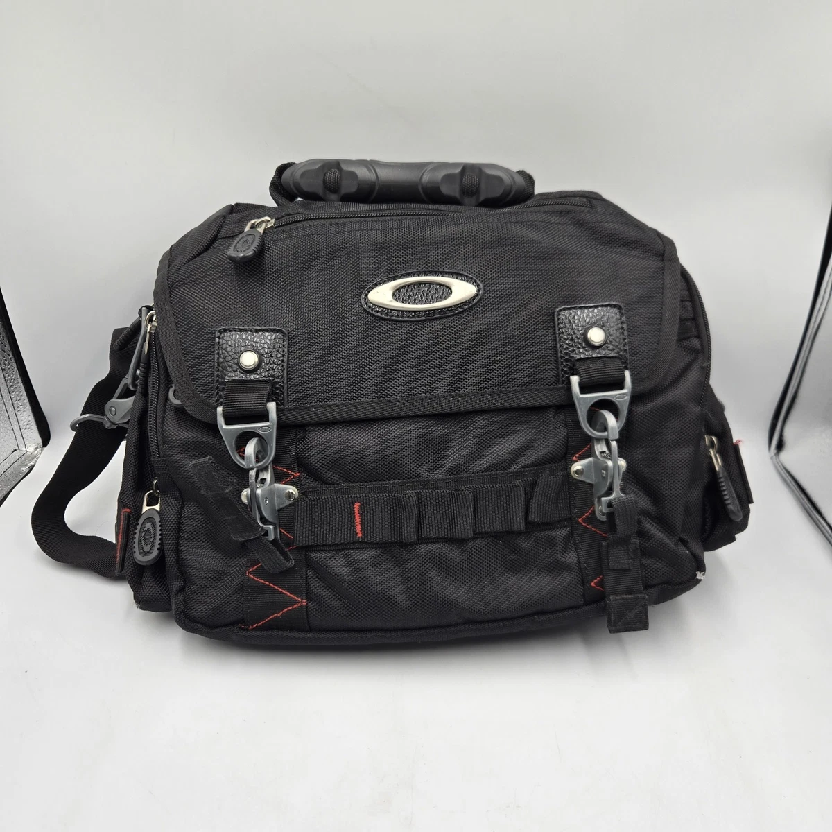 Oakley Men's Nylon Messenger Bags for sale - eBay
