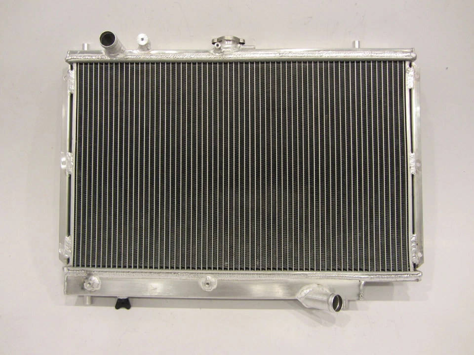 DPI:1135 For Mazda 323 1990-1995 / Protege 1990-1994 1.6/1.8L Aluminum Radiator Foto 2 de 3