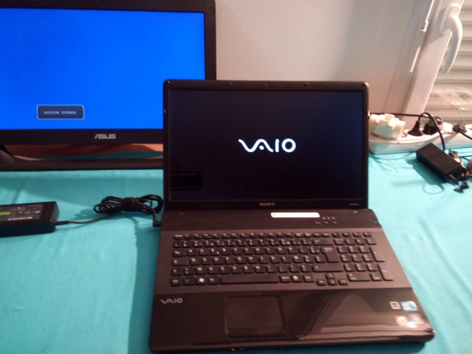 PC SONY-91111M de (i5-1ém)Ram 4Go/ HDD 500Go avec Windows 10 (17,3") - Photo 3/4