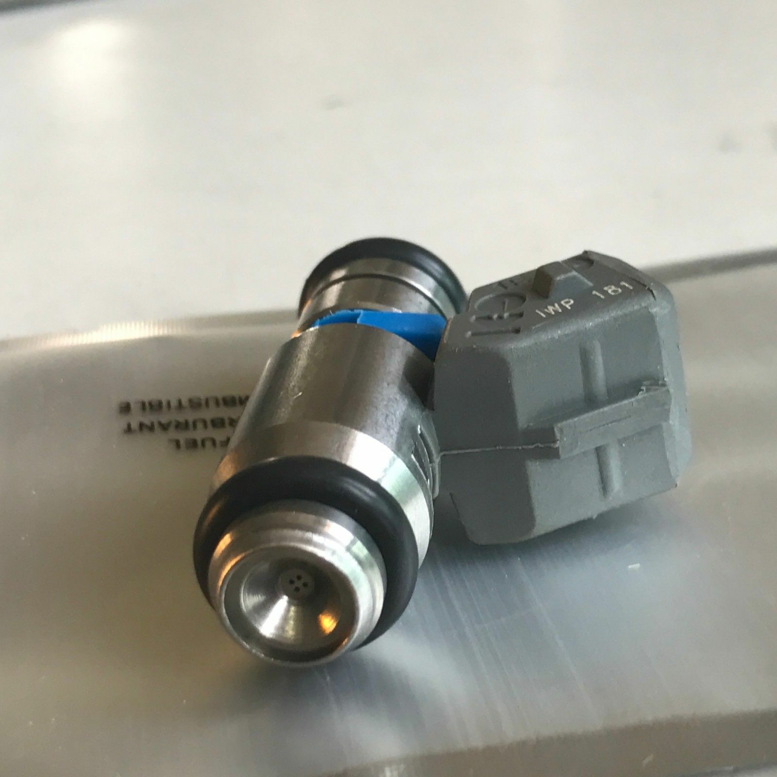 Fuel Injector IWP181 for Harley Davidson Motor 883cc 4 Holes 2770607A