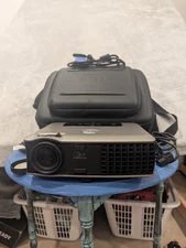 DELL 2400MP DLP PROJECTOR HD 1080i 3000 ANSI W/  ACCESSORIES -  TESTED EUC 