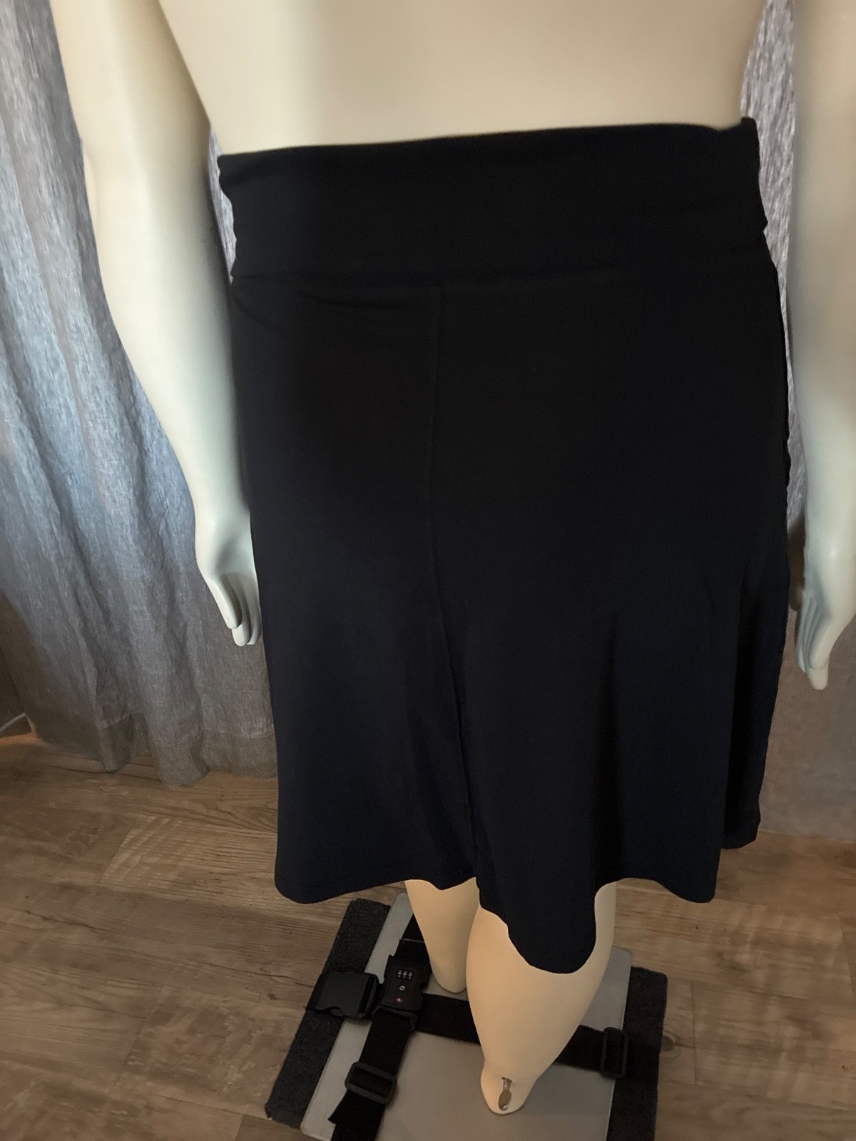 COLUMBIA Rocky Ridge III Cotton Jersey Circle Skirt Women's XL Black Stretch thumbnail 4