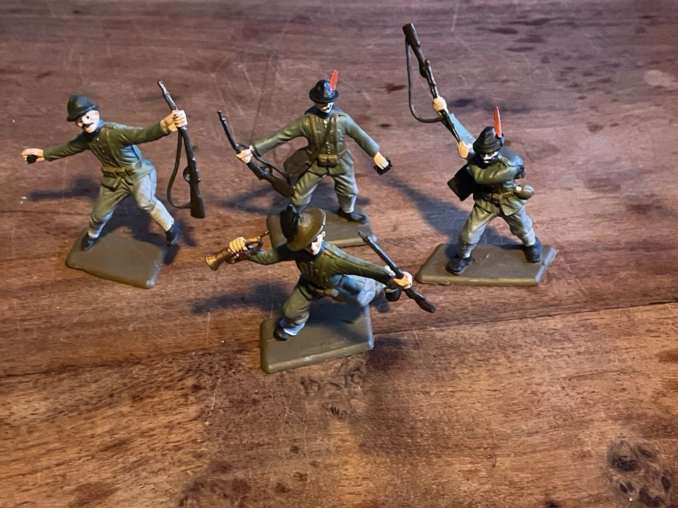 Soldats Bersaglieri En Plastique Peint 6 Cm Hauteur Soldatini Italiani WW1 - Photo 2/4