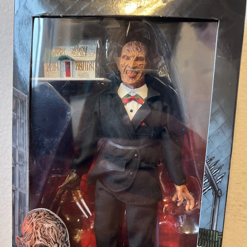 Pesadilla en Elm Street Parte 3 Freddy en Esmoquin 8" Figura Vestida Neca 49560 Foto 3 de 4