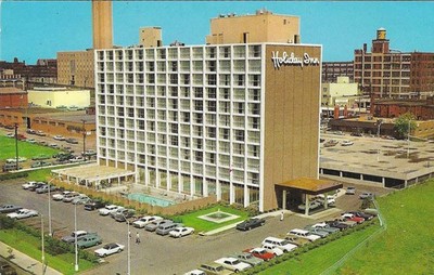 Vintage Missouri Chrome Postcard Holiday Inn Downtown St Louis Aerial View