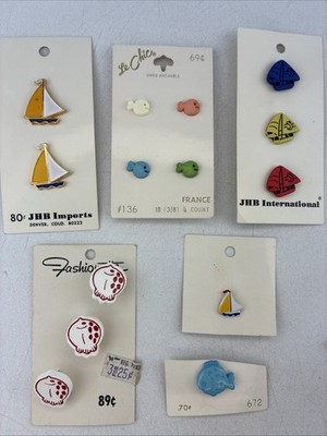 Vintage Miscellaneous Novelty Plastic Boat & Fish Buttons ~ Boutique