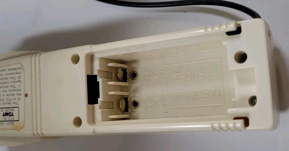 Vintage 1980s TOMY VERBOT Voice Command Robot Remote Manual Parts Only ●See Note - Image 3 of 4