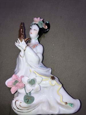 Chinese Oriental Ceramic Ancient Style Dressing Lady Figure cs5510