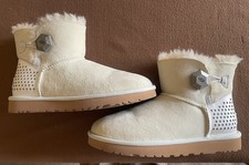 NEW UGG Size 8 Mini Bailey Button Women's Boots Shoes CREAM color 1010274 unworn