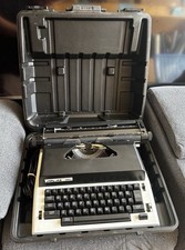 atlas 8800 c electric typewriter VINTAGE made In Japan Great Condition thumbnail